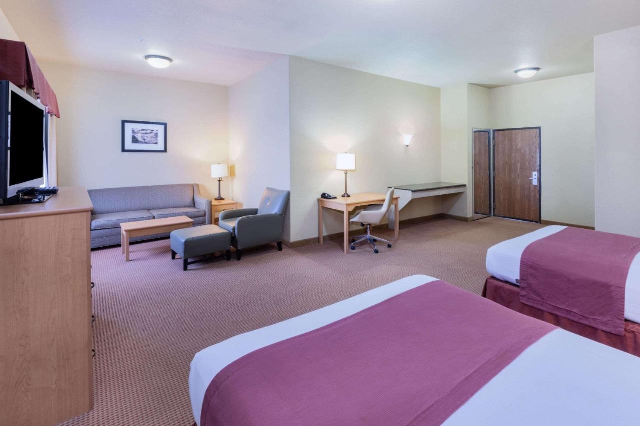 เบย์มอนต์ บาย วินด์แฮม เควโร Hotel Cuero ภายนอก รูปภาพ